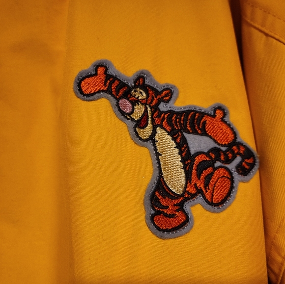 Disney Tigger snowboarding jacket - Picture 3 of 8
